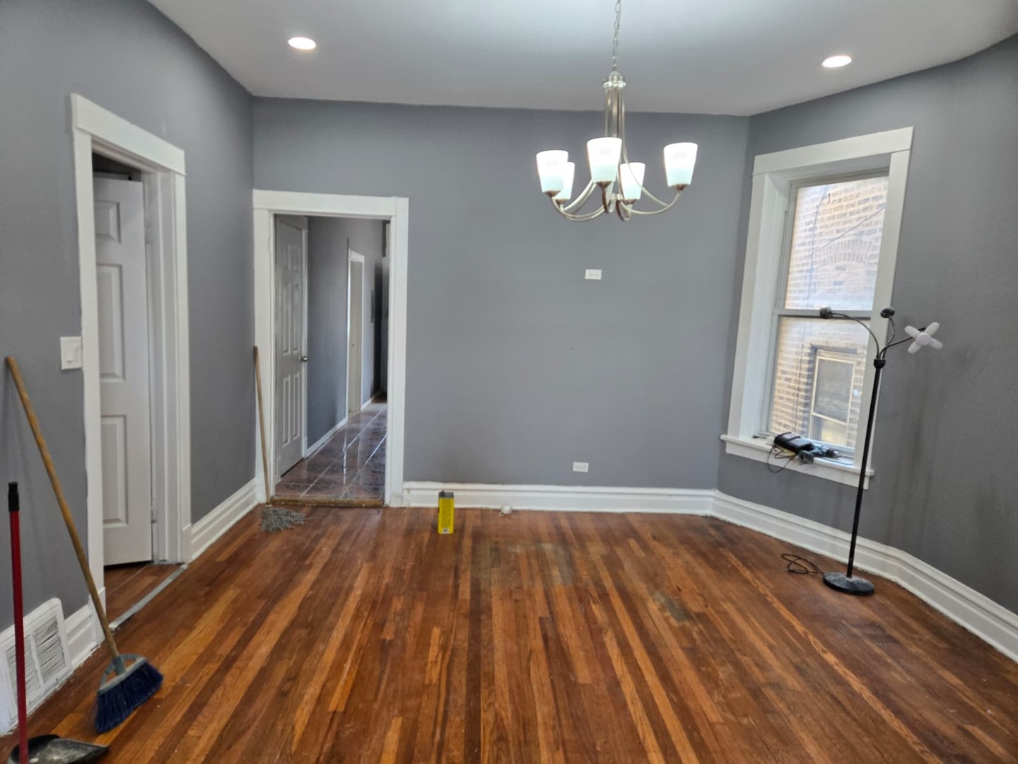 3103 N Kedzie Avenue Property Photo 9