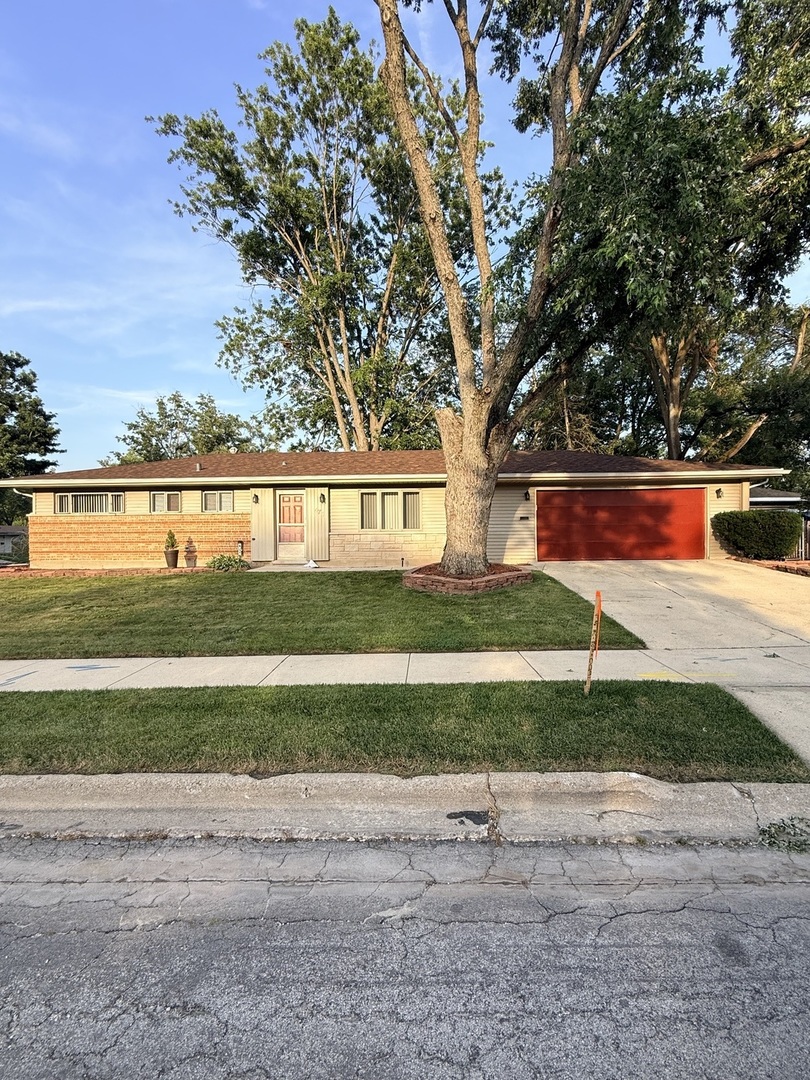 471 Tomahawk Street Property Photo 1