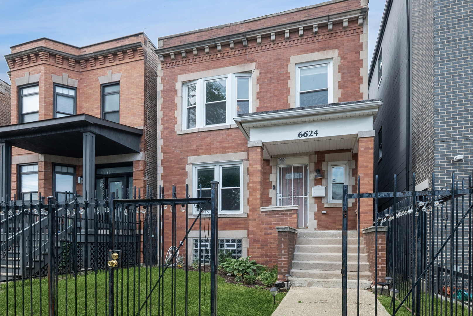 6624 S University Avenue Property Photo 1