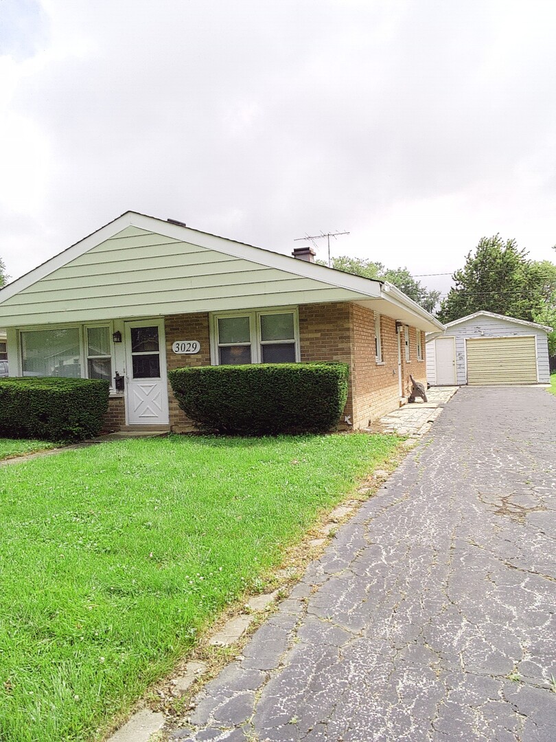 3029 Wallace Avenue Property Photo 2