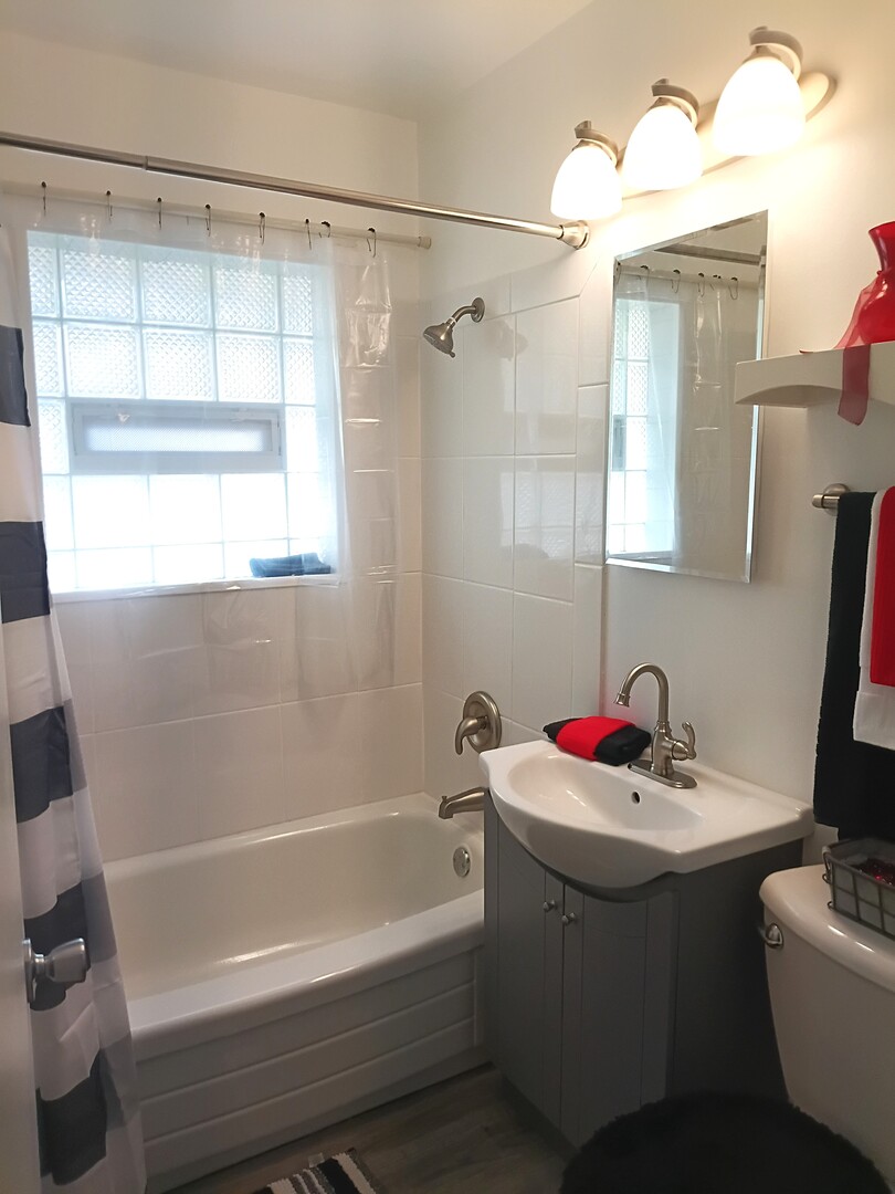 3029 Wallace Avenue Property Photo 8