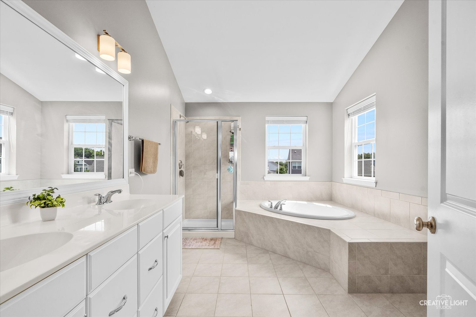 3625 Congressional Parkway Property Photo 17