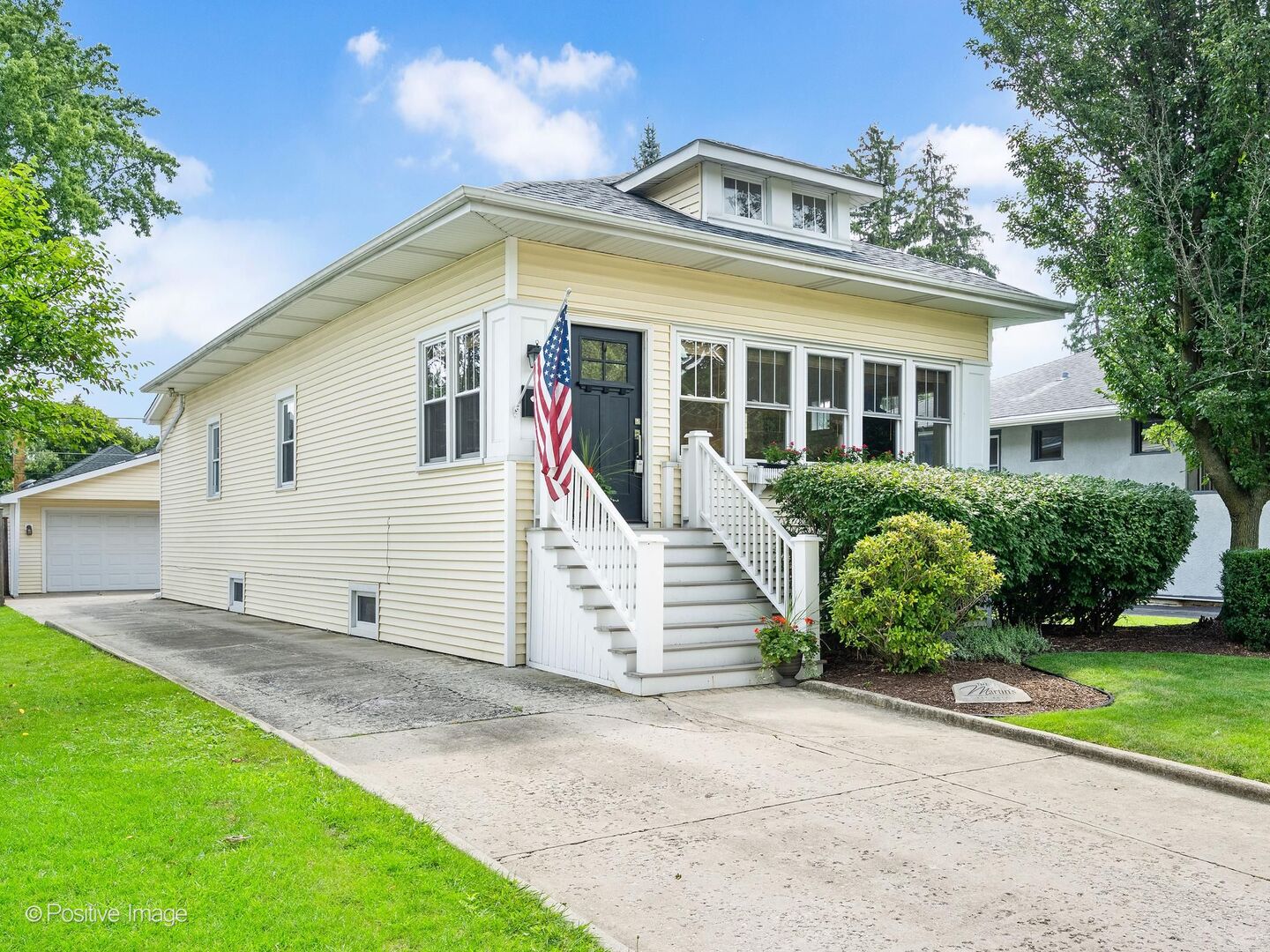 729 N Brainard Avenue Property Photo 1