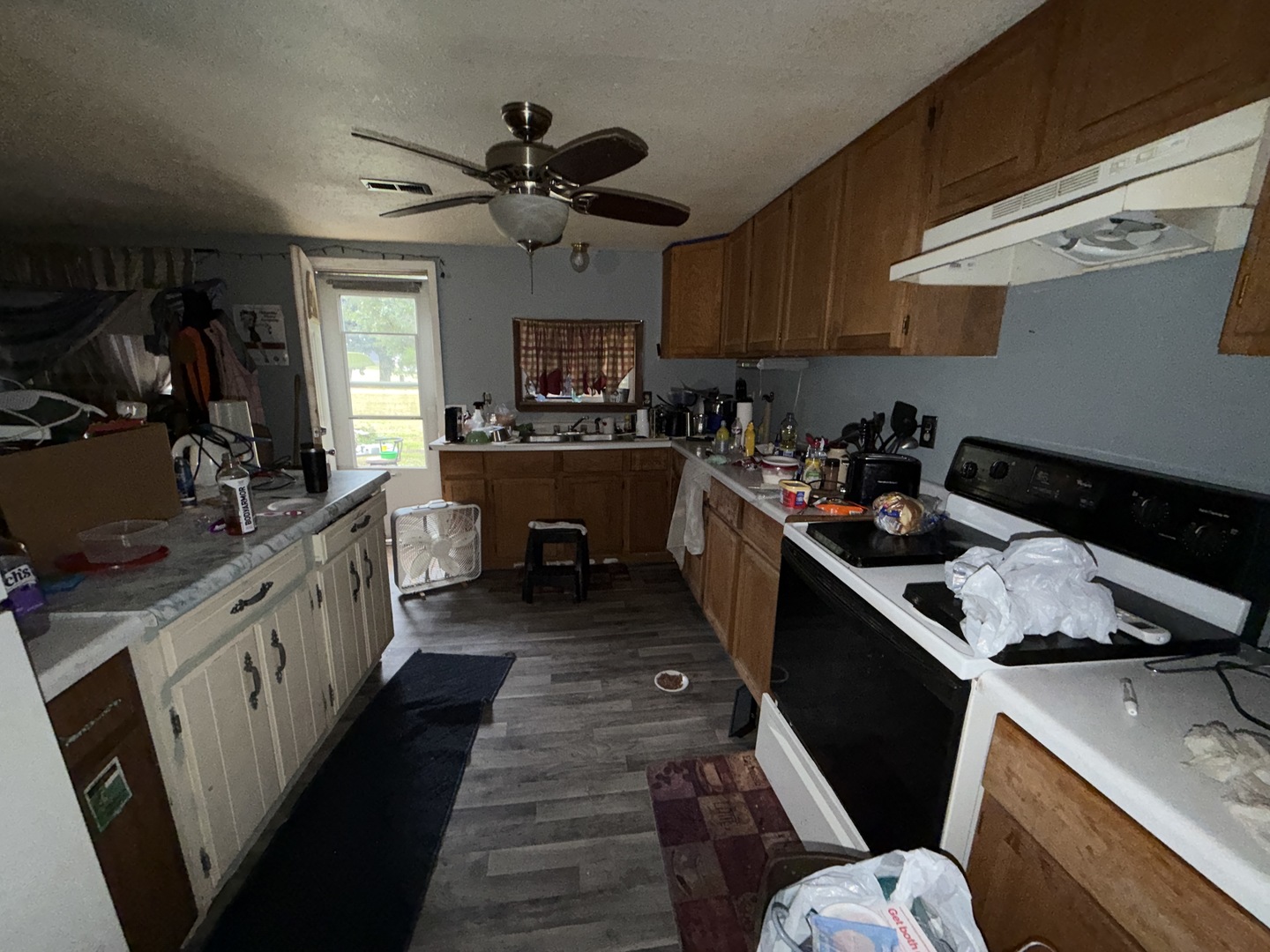 306 S Green Avenue Property Photo 6