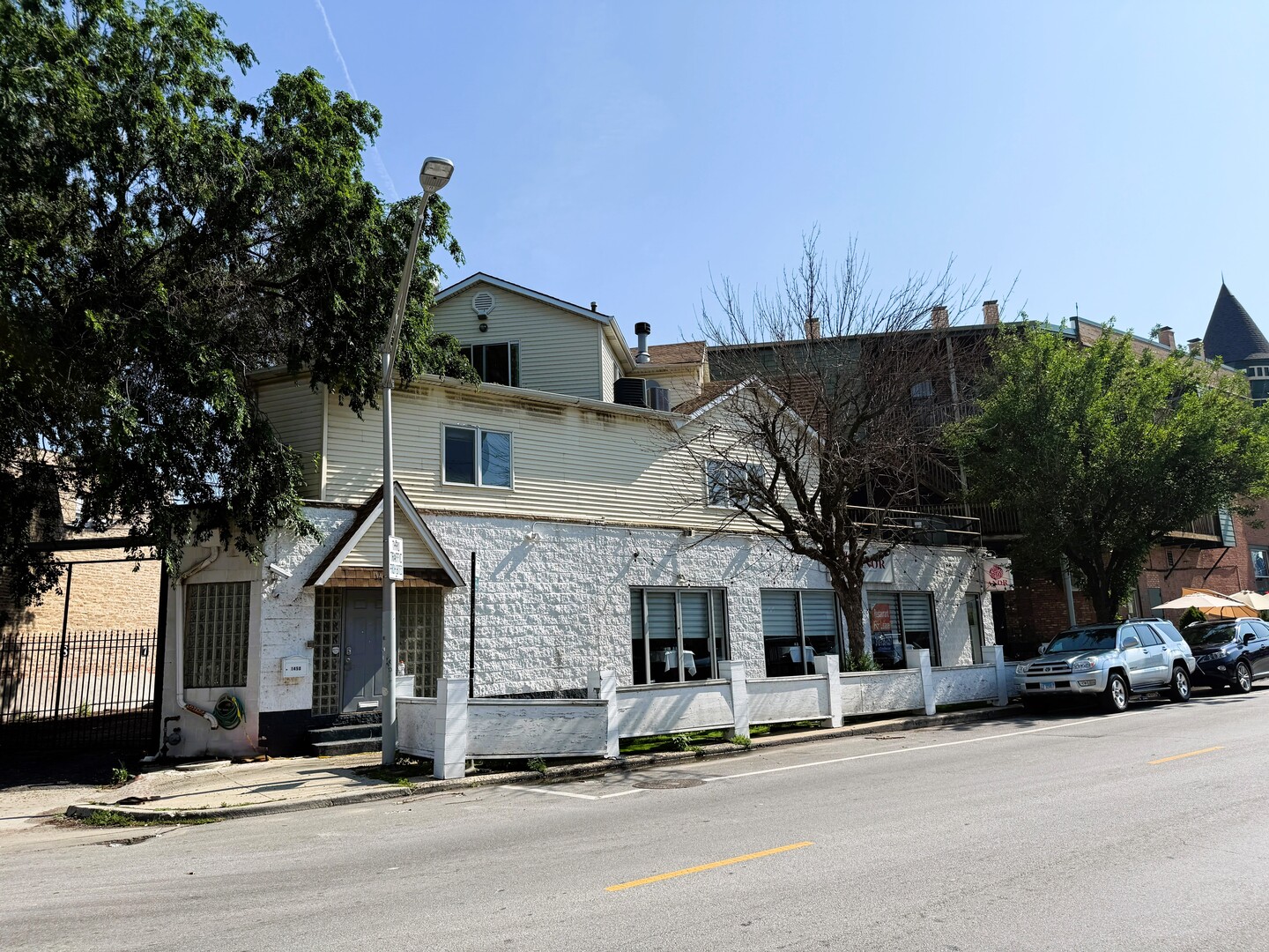 1450 W Webster Avenue 2 Property Photo 1