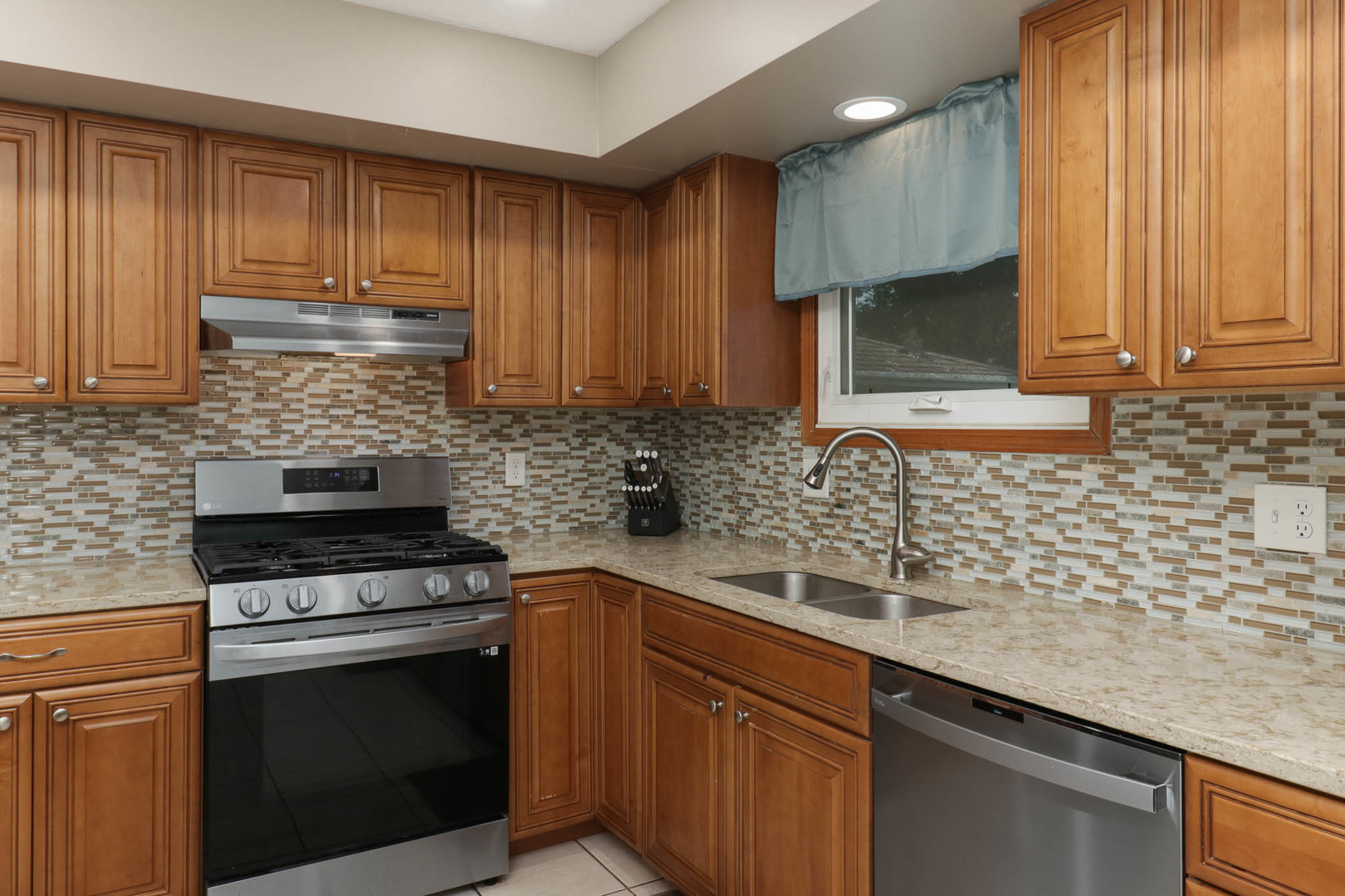 301 Garden Road Property Photo 10