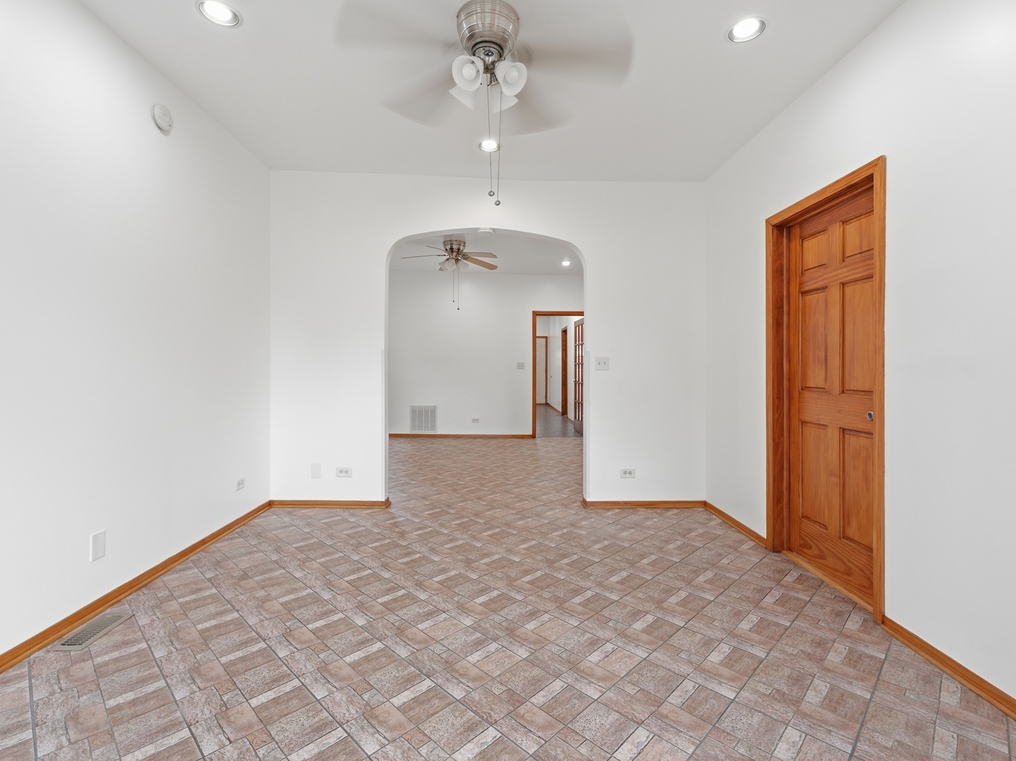 3408 N Springfield Avenue 2 Property Photo 3