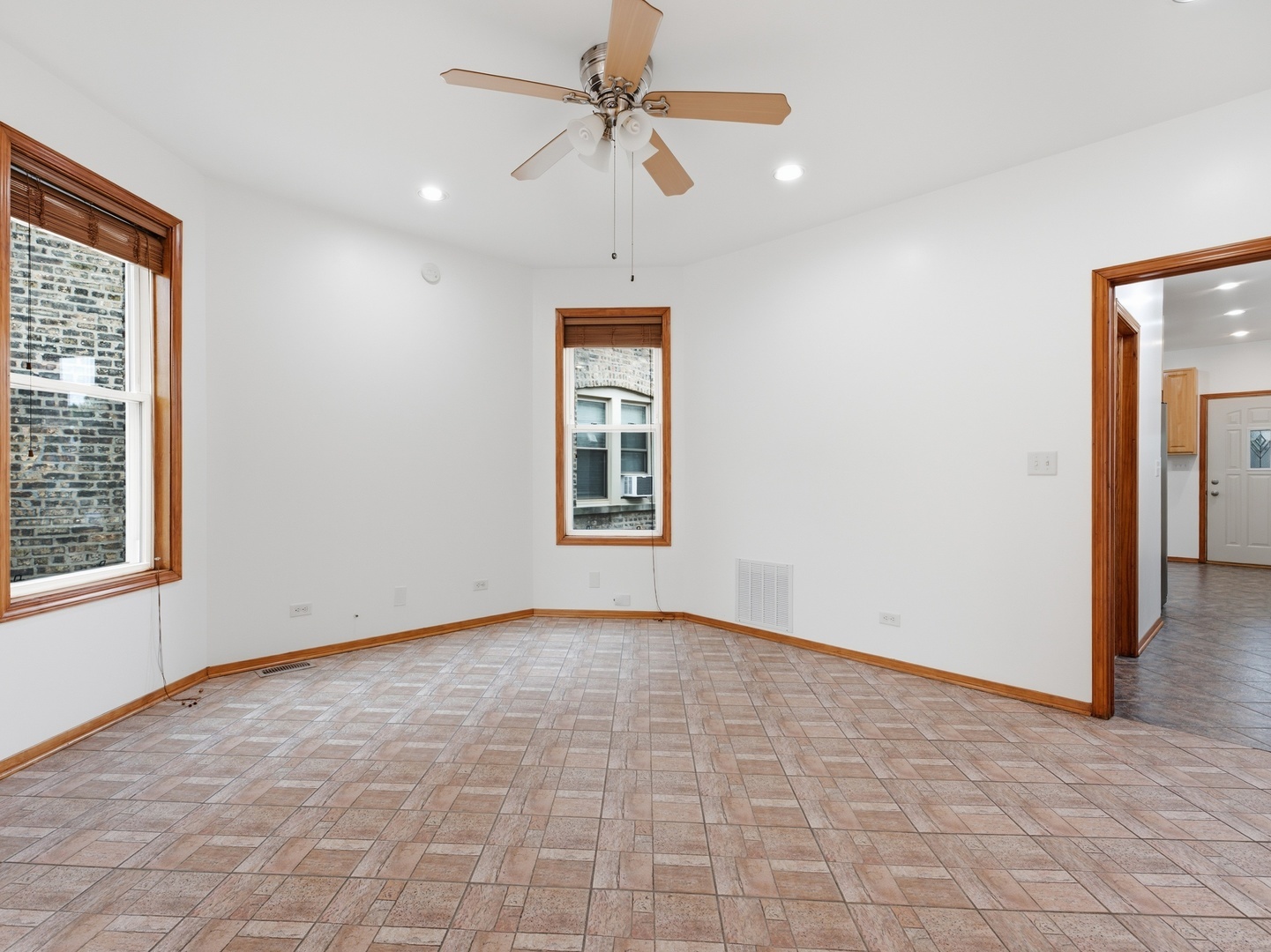 3408 N Springfield Avenue 2 Property Photo 6