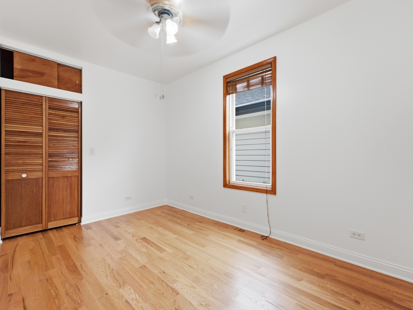 3408 N Springfield Avenue 2 Property Photo 8