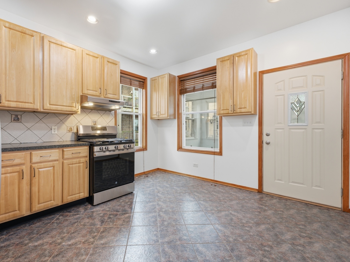 3408 N Springfield Avenue 2 Property Photo 14