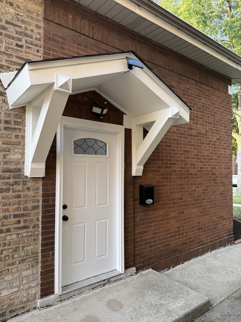 8232 S Calumet Avenue Property Photo 2