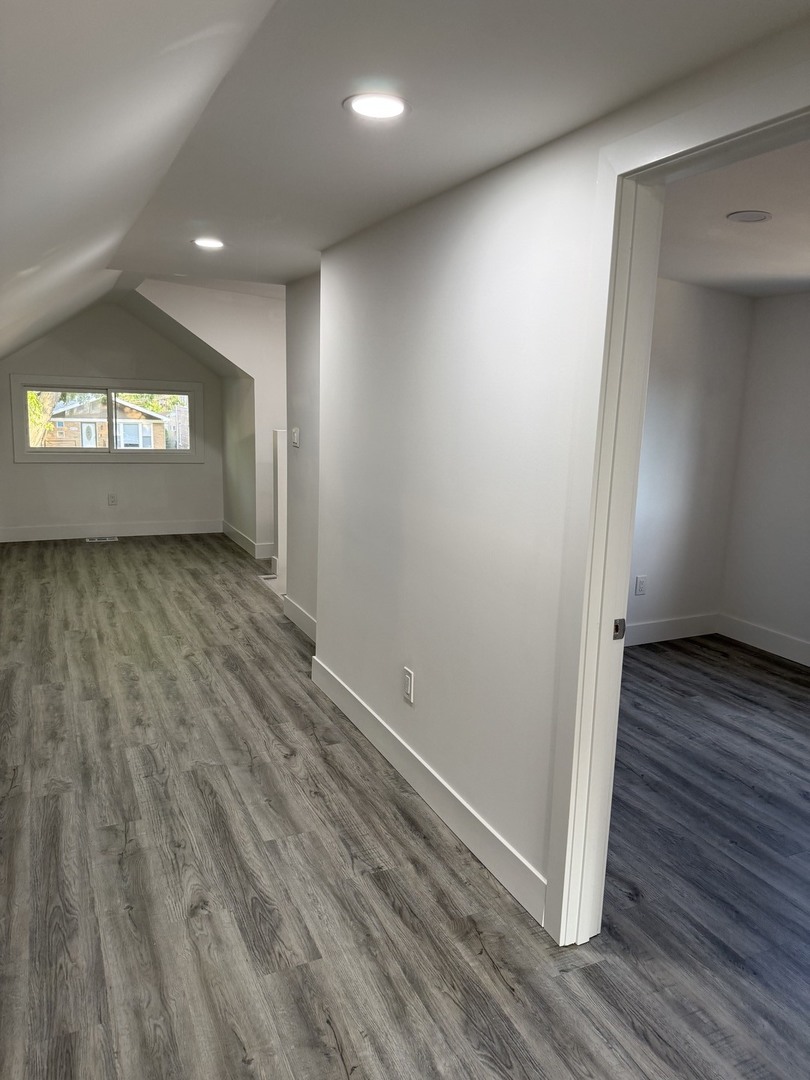 8232 S Calumet Avenue Property Photo 18