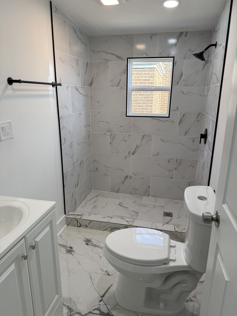 8232 S Calumet Avenue Property Photo 20