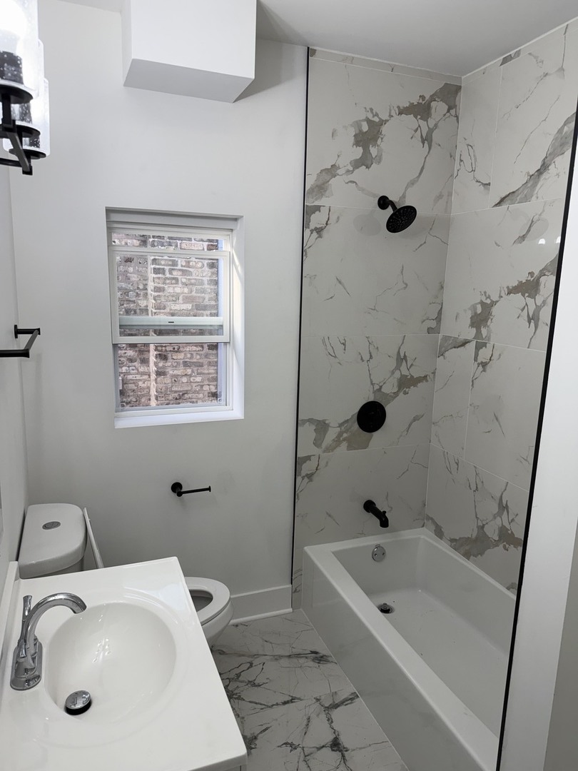 8232 S Calumet Avenue Property Photo 33