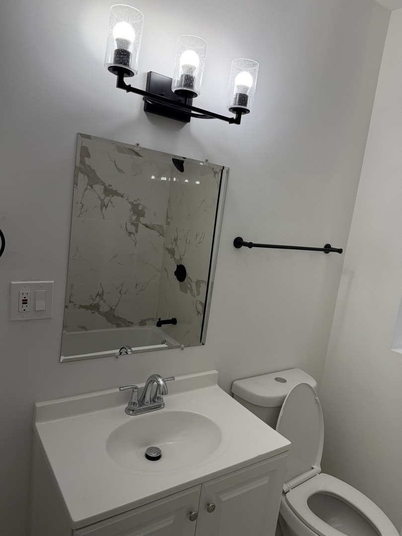 8232 S Calumet Avenue Property Photo 34