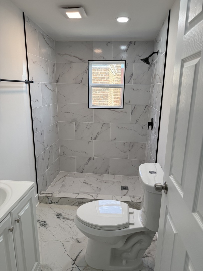 8232 S Calumet Avenue Property Photo 35