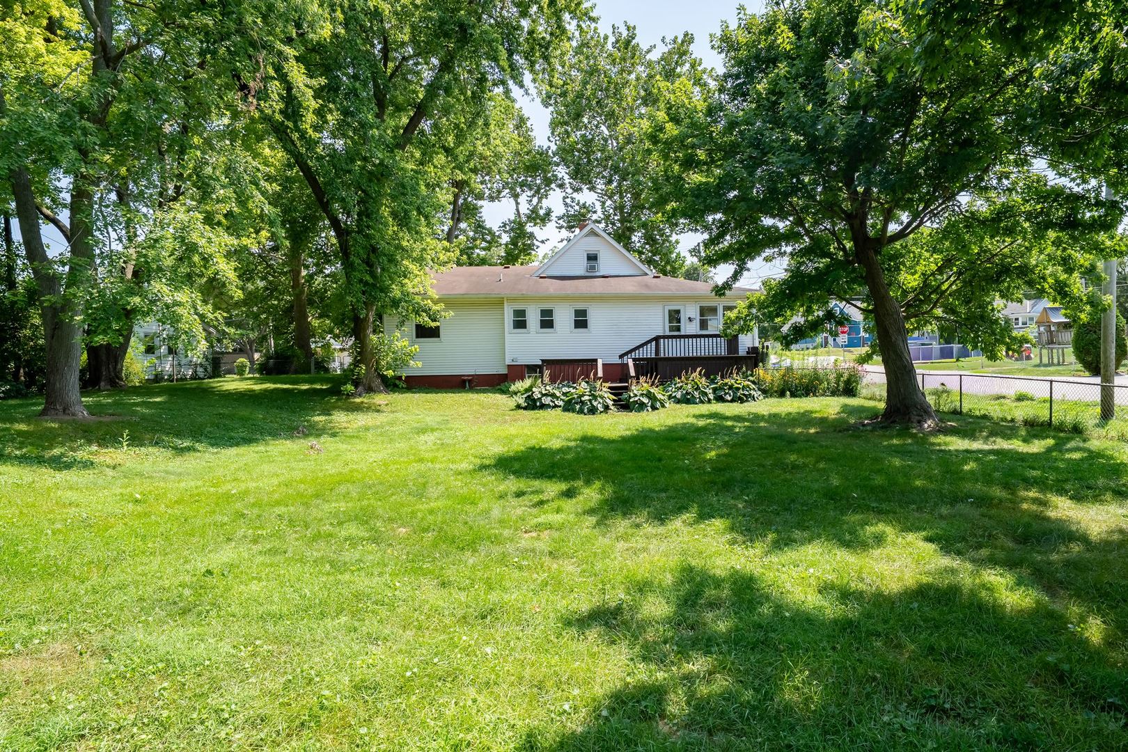 1002 E Empire Street Property Photo 30