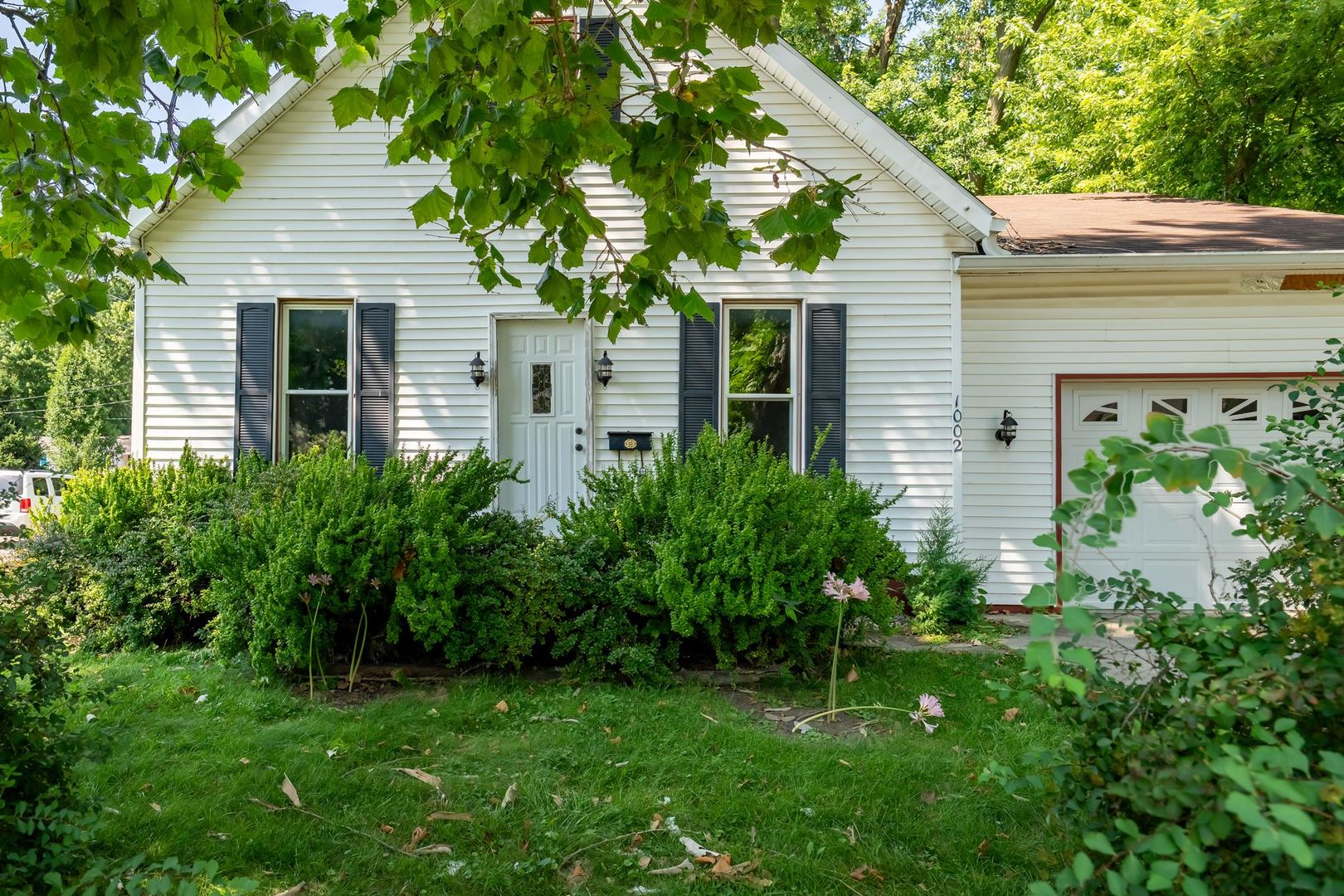 1002 E Empire Street Property Photo 37