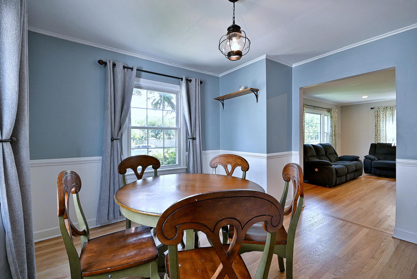 1034 S Saylor Avenue Property Photo 3