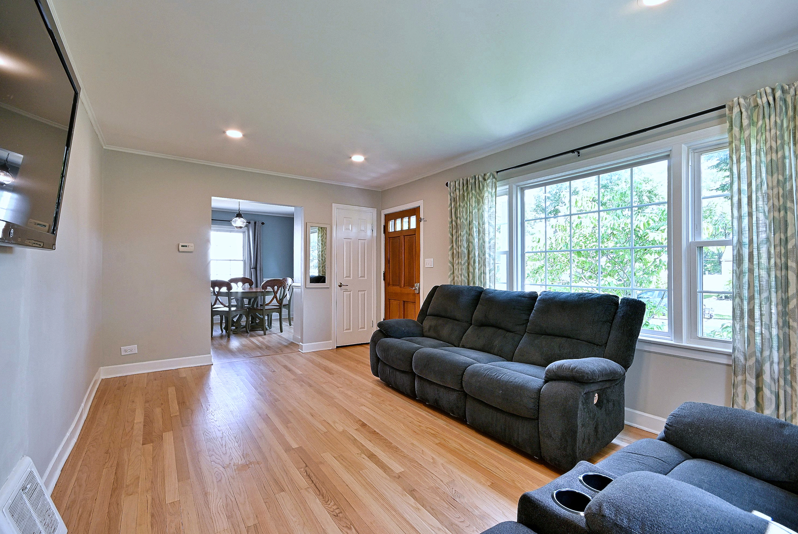 1034 S Saylor Avenue Property Photo 4