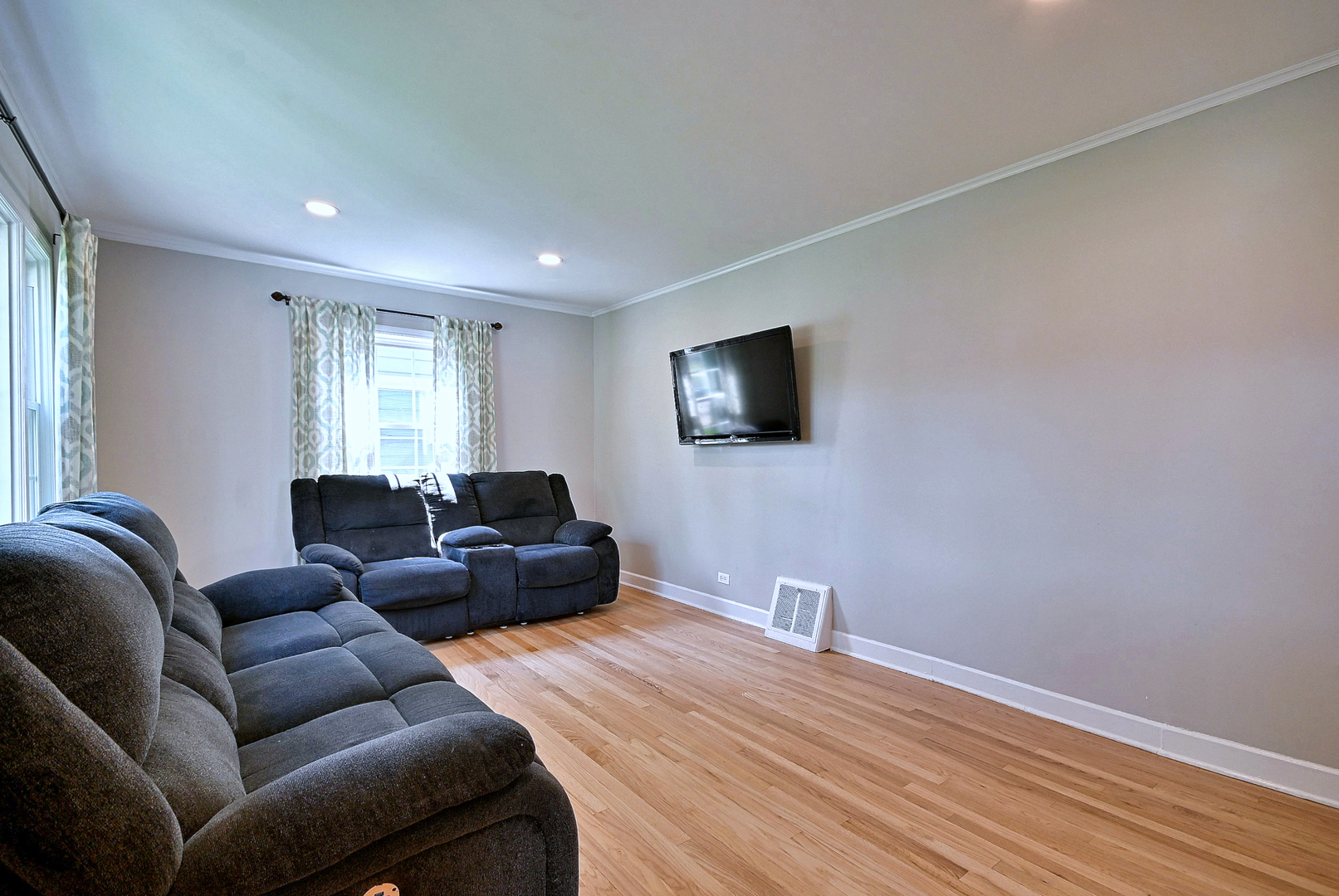 1034 S Saylor Avenue Property Photo 5