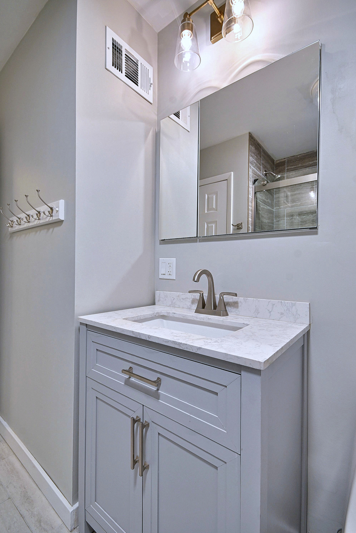 1034 S Saylor Avenue Property Photo 15