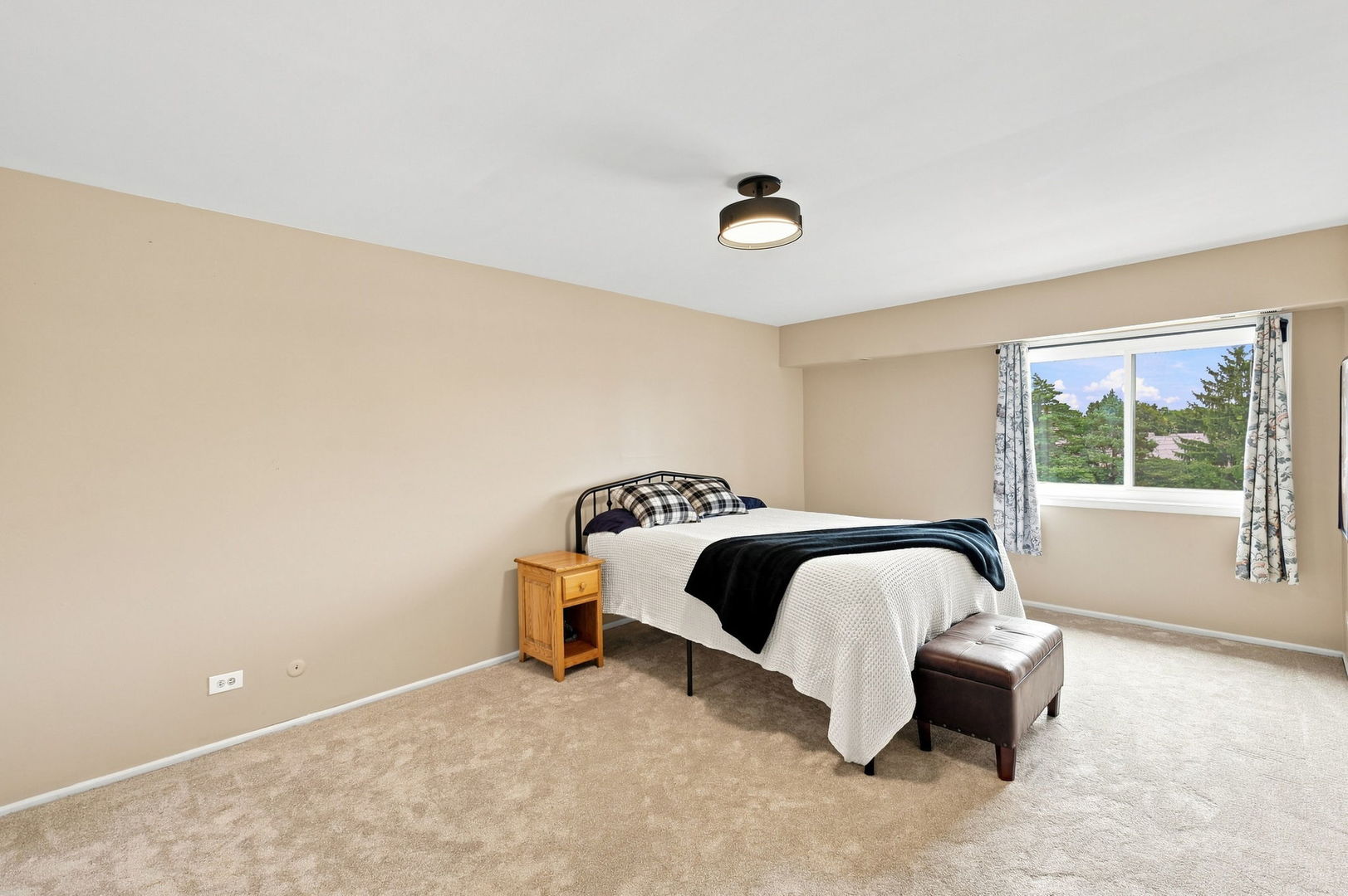 3300 N Carriageway Drive 405 Property Photo 17