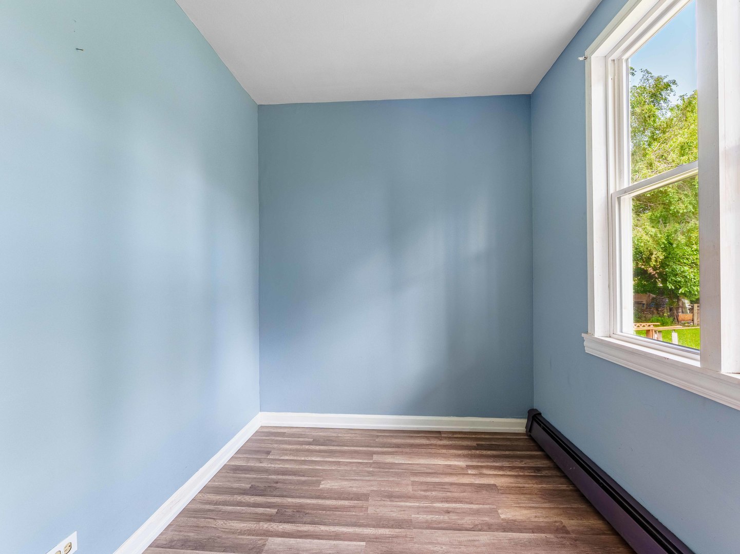 6731 S Loomis Boulevard Property Photo 12