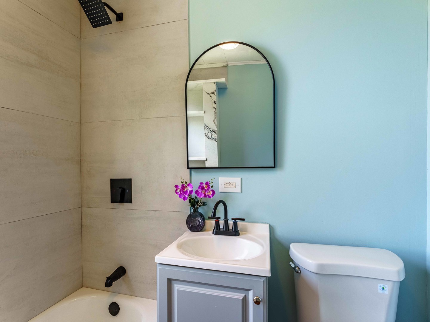 6731 S Loomis Boulevard Property Photo 15