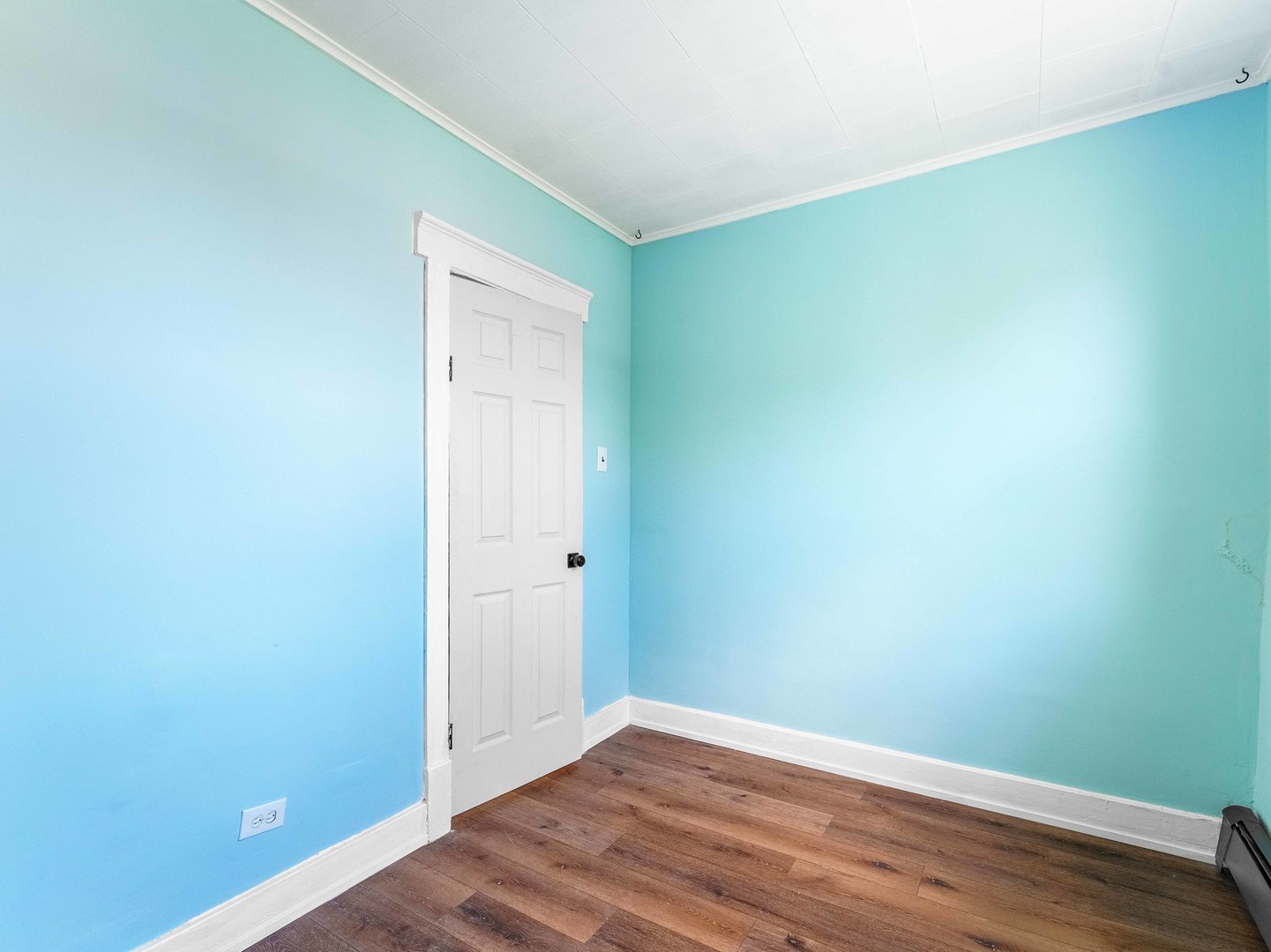 6731 S Loomis Boulevard Property Photo 17