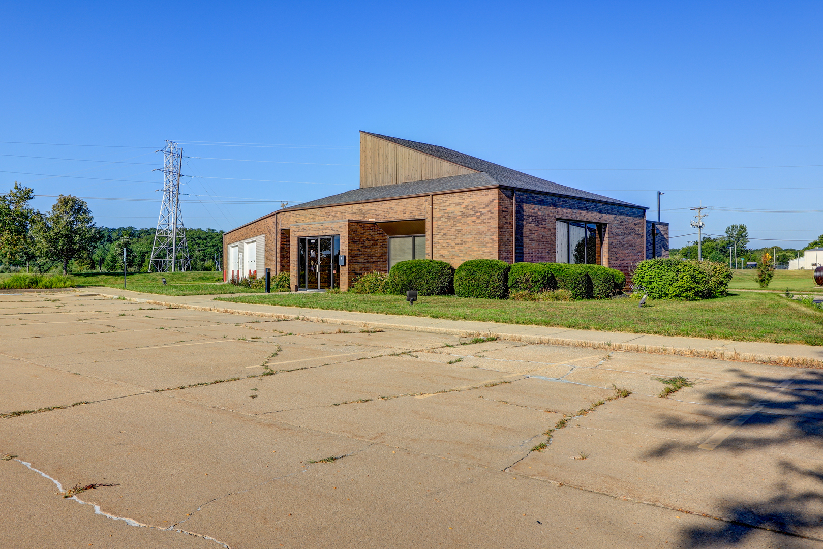 1400 N Galena Avenue Property Photo 1