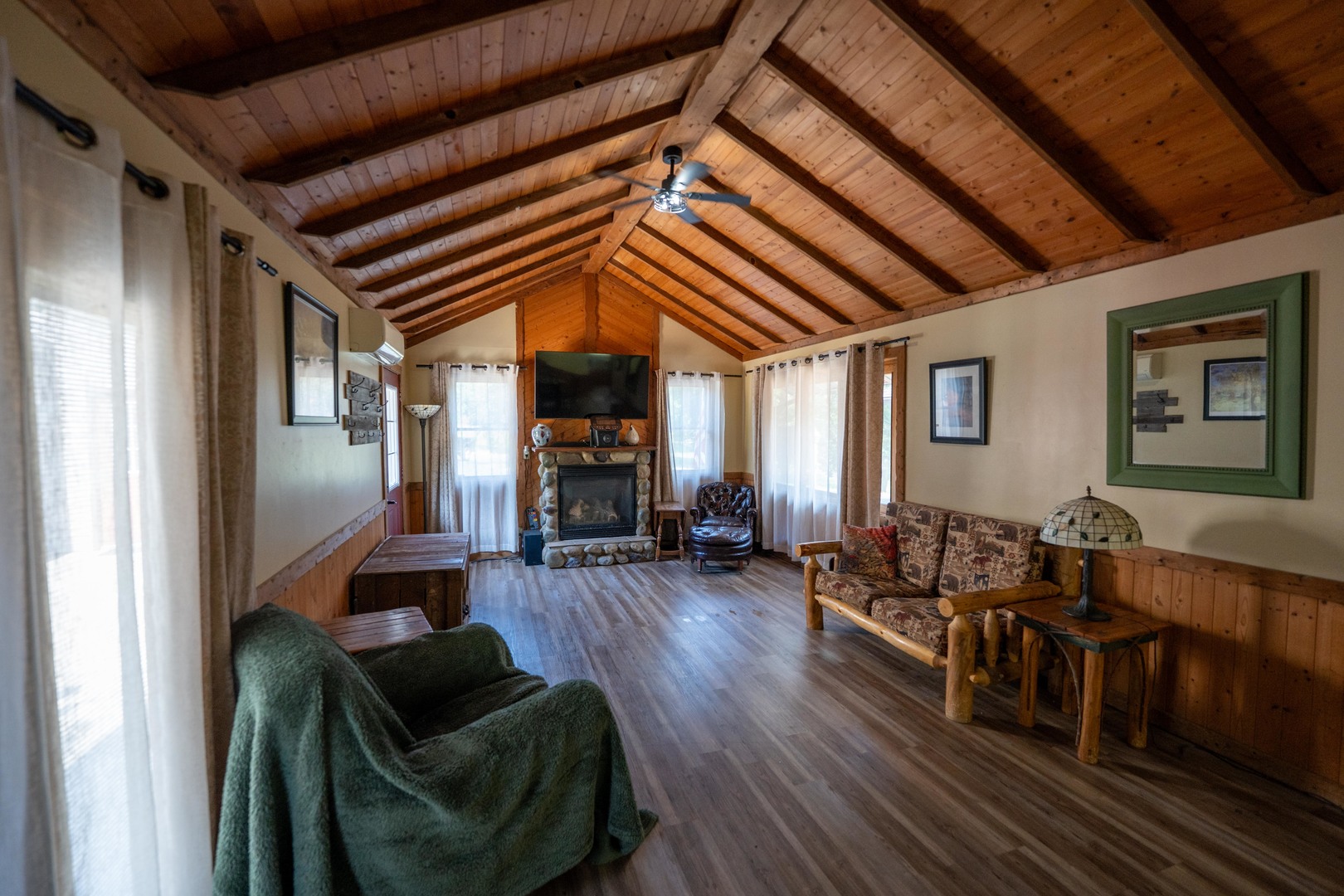 1101 E Spring Creek Road Property Photo 18