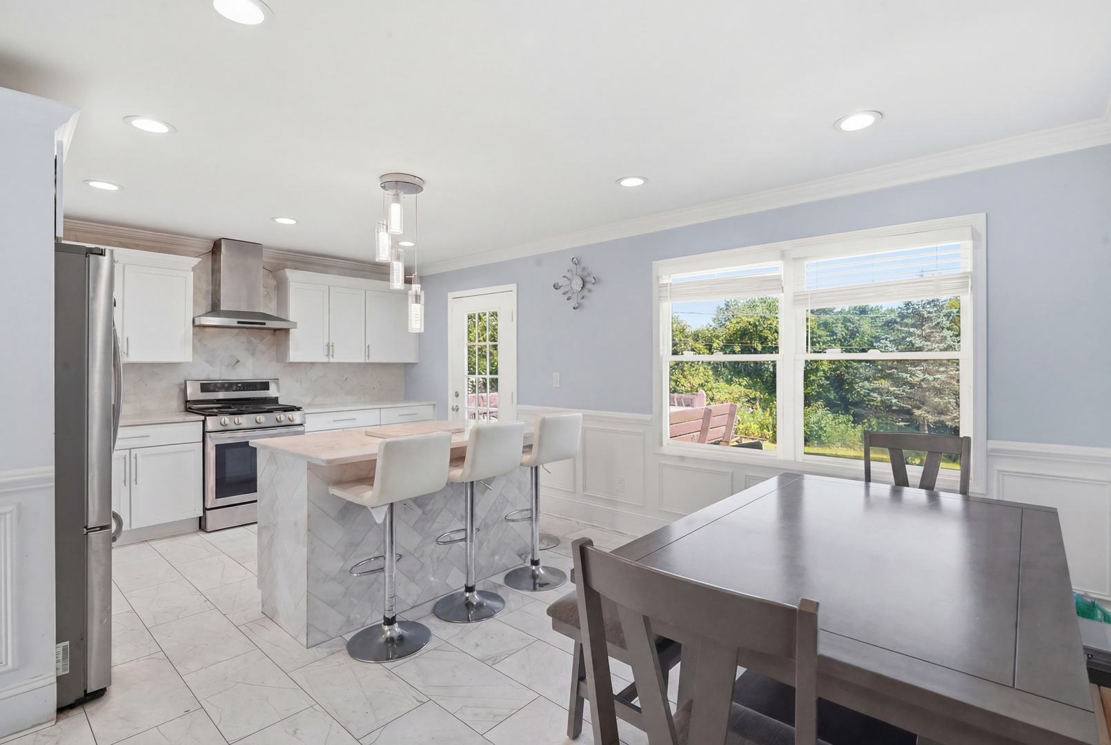 13080 W 28th Street Property Photo 4