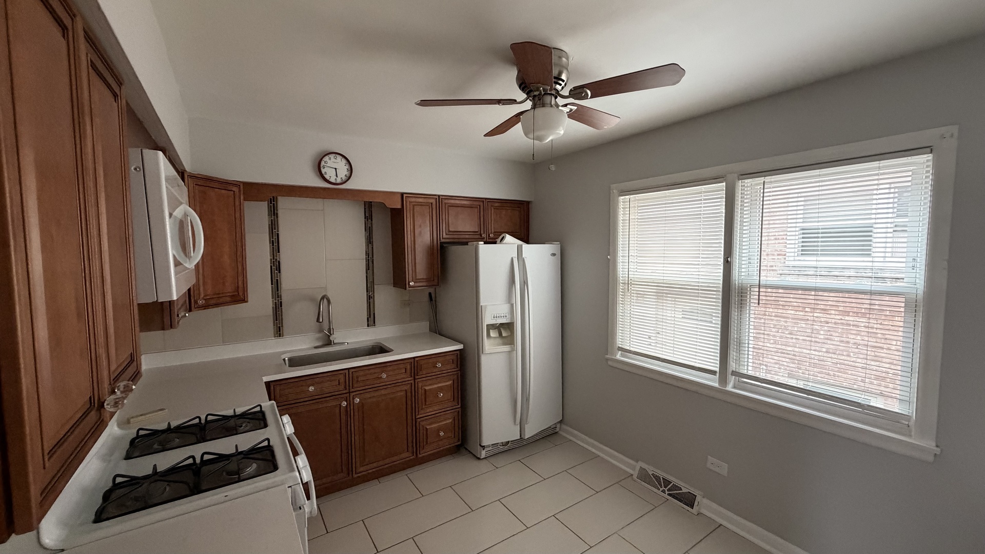 5645 N Central Avenue 1e Property Photo 5