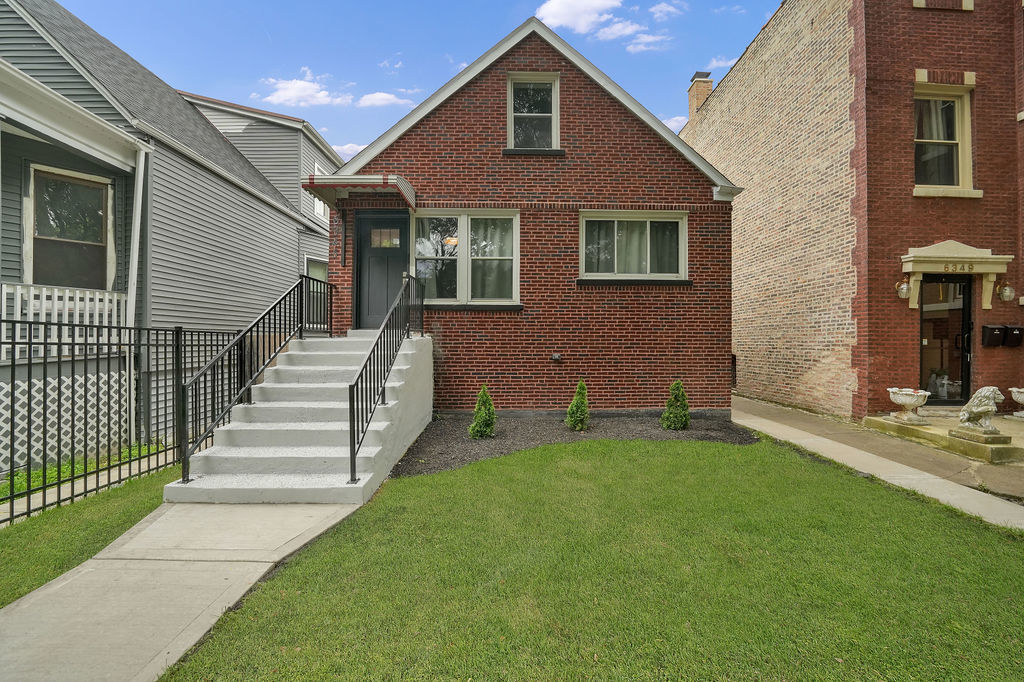 6345 S Honore Street Property Photo 1