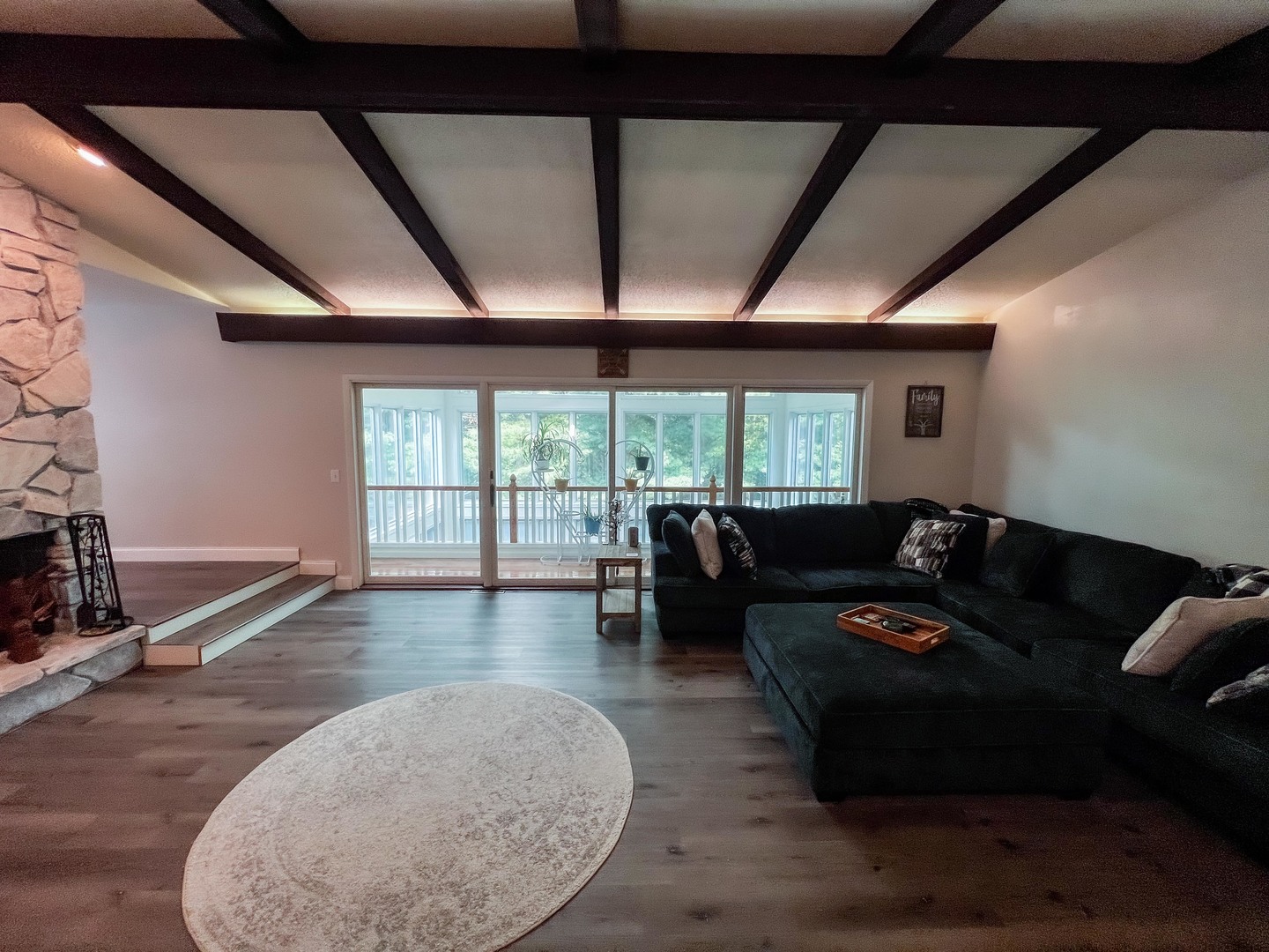 916 W Town Line Road Property Photo 13