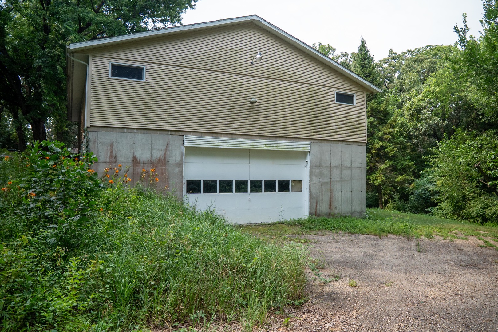 916 W Town Line Road Property Photo 47