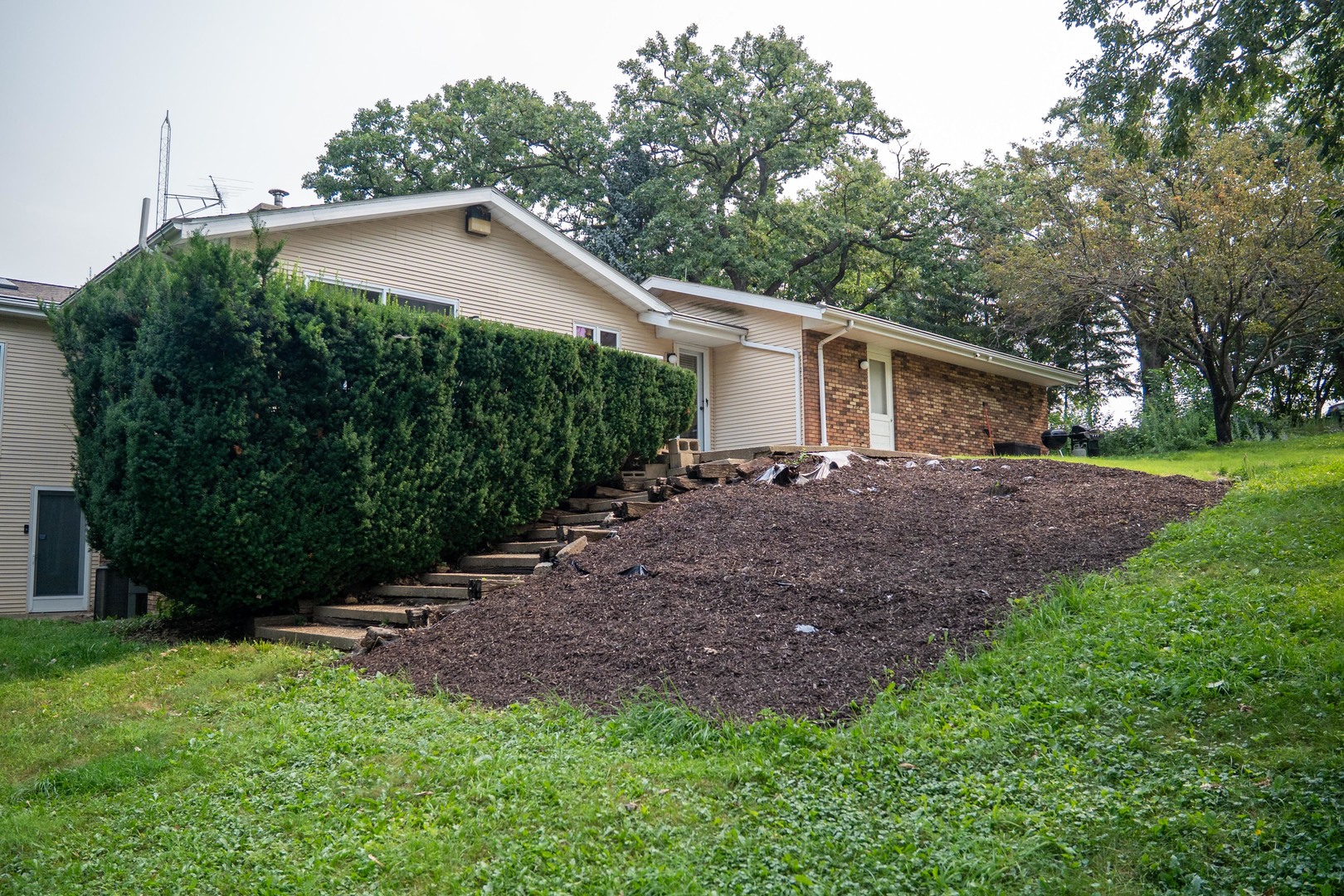 916 W Town Line Road Property Photo 59