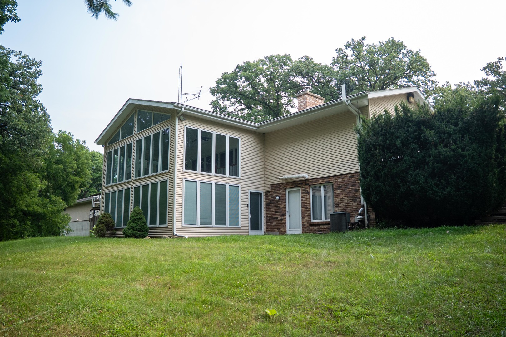 916 W Town Line Road Property Photo 60
