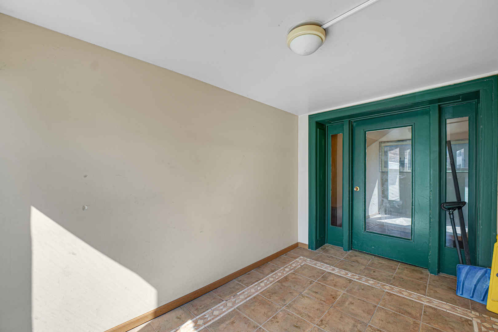 8008 S Ridgeland Avenue 2a Property Photo 4