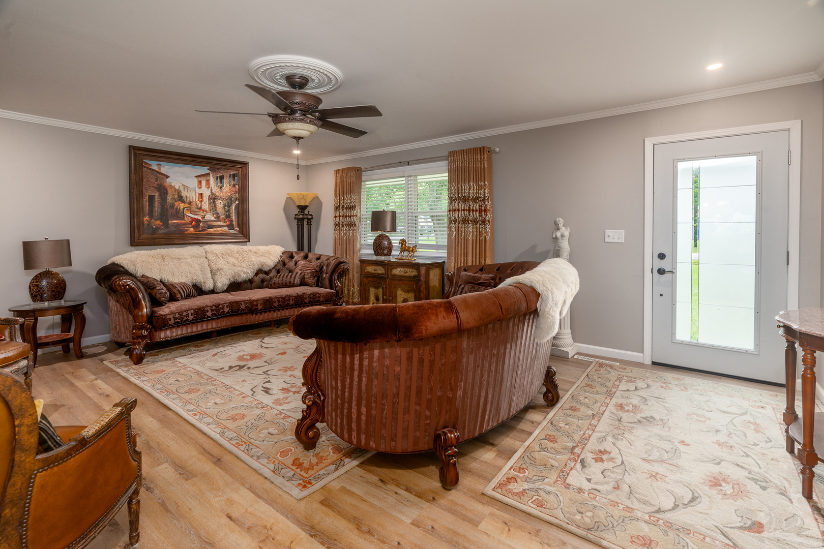 1101 E Pine Street Property Photo 6