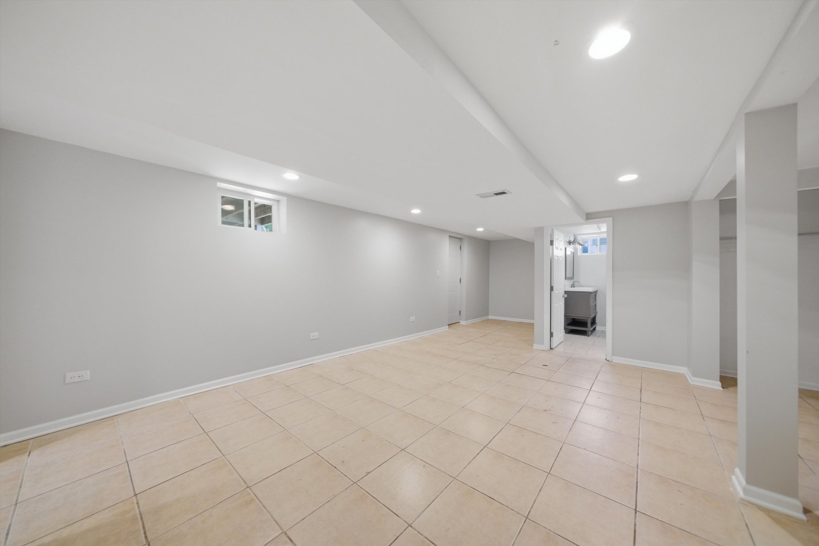 12721521 Property Photo 21