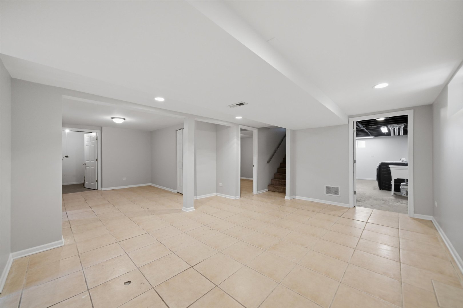 12721521 Property Photo 23