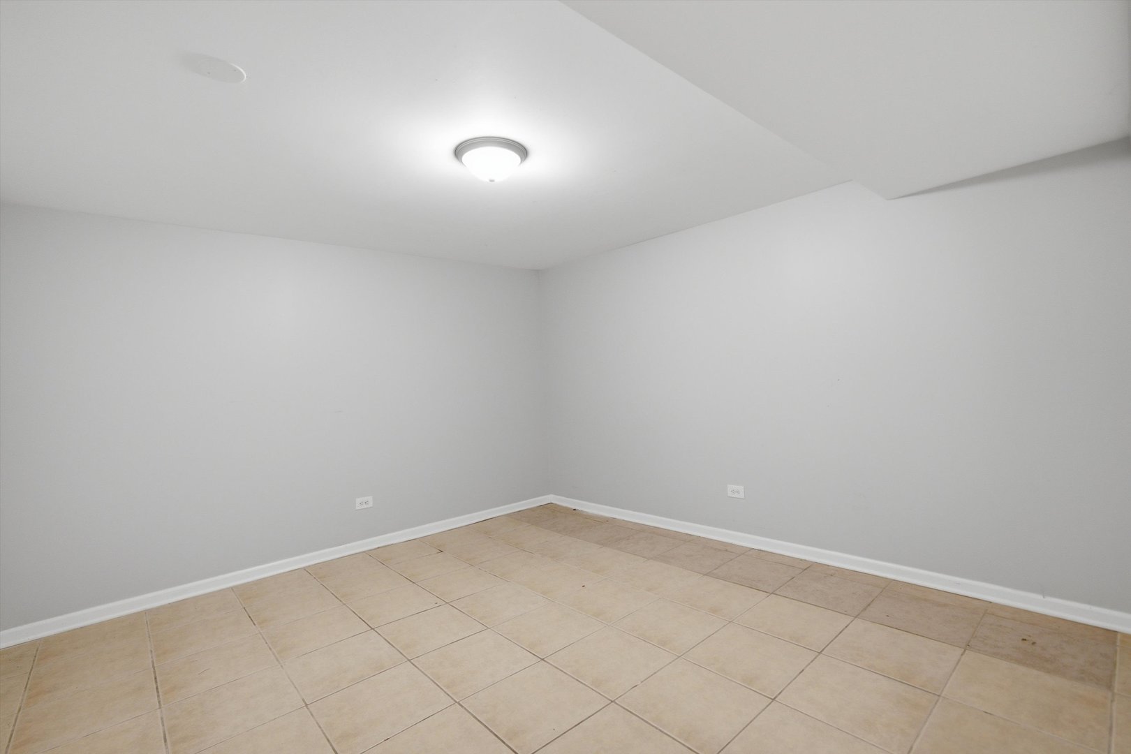 12721521 Property Photo 24