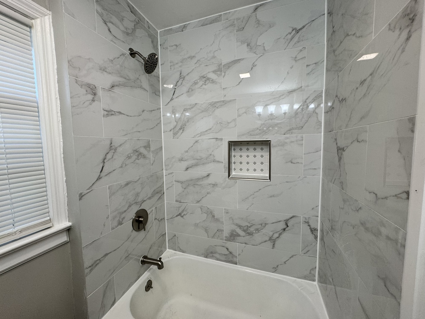 1619 Evergreen Street Property Photo 7