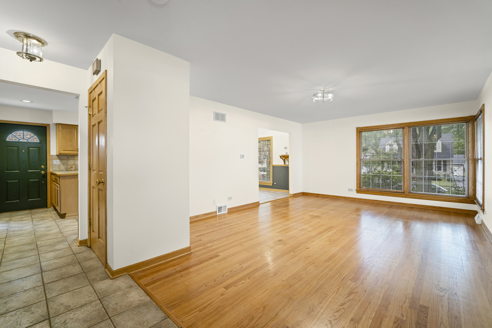 421 N Elm Street Property Photo 7