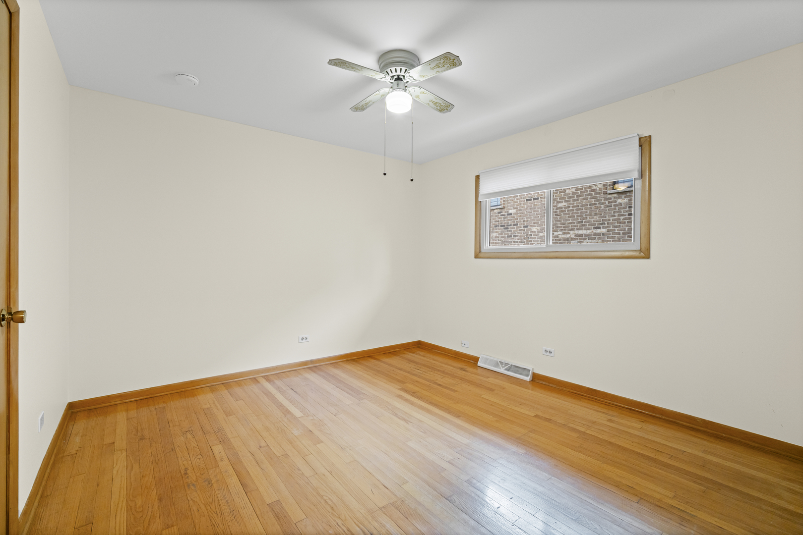 421 N Elm Street Property Photo 11