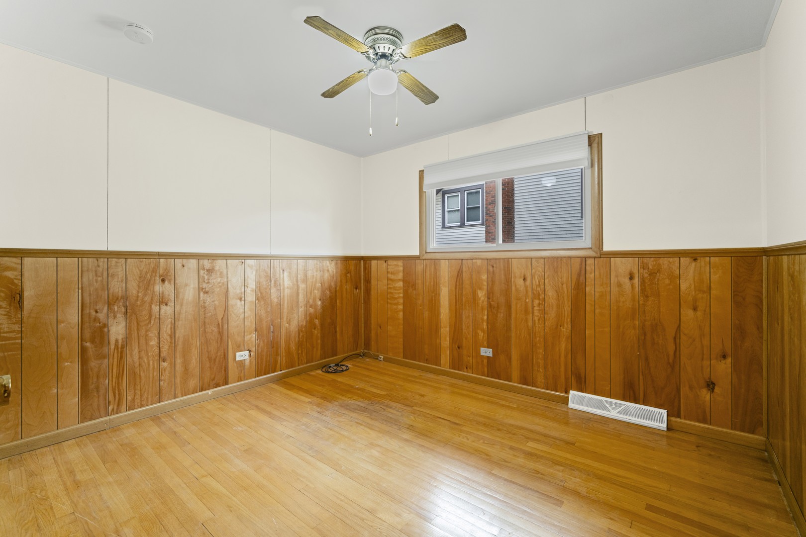 421 N Elm Street Property Photo 12