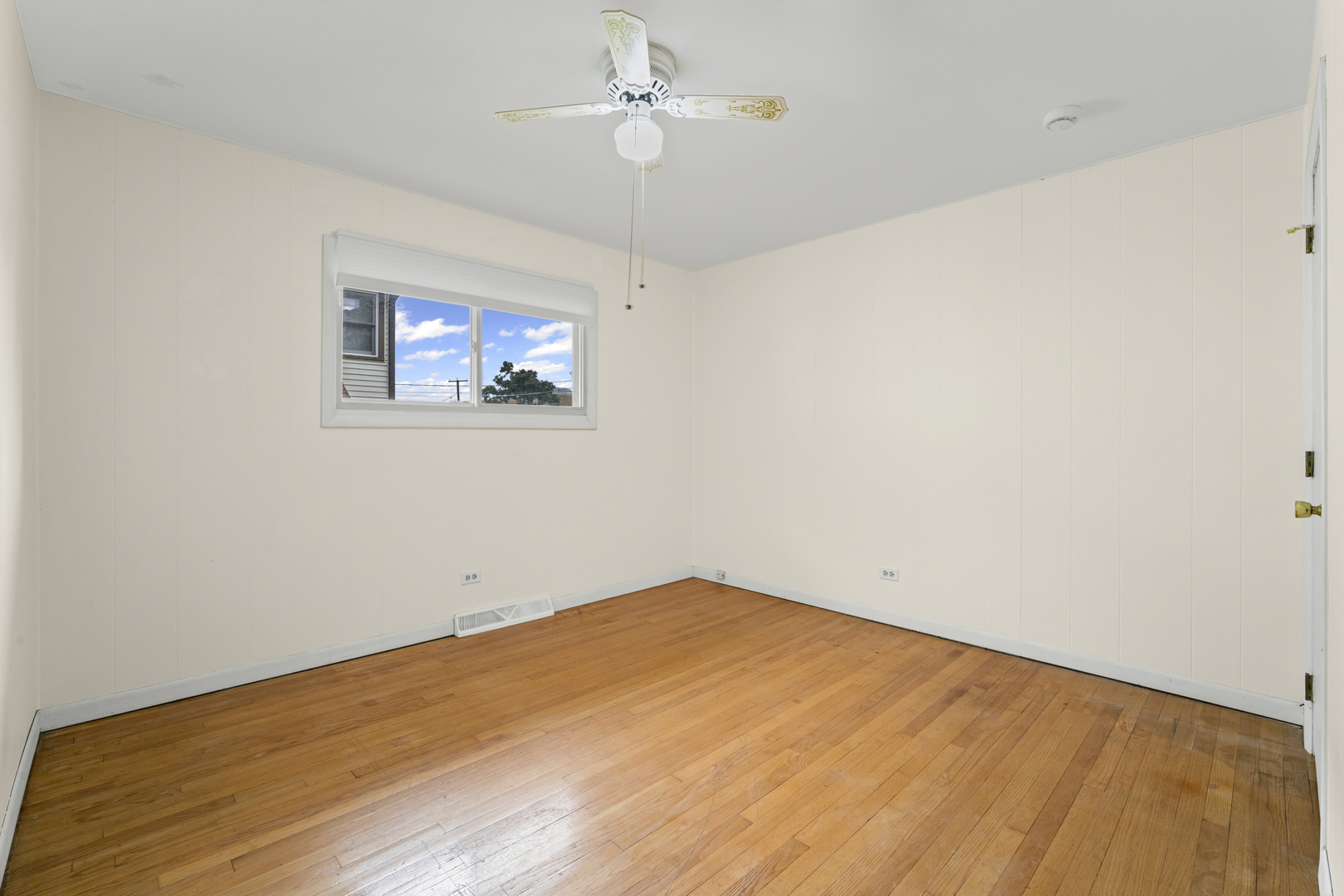 421 N Elm Street Property Photo 13