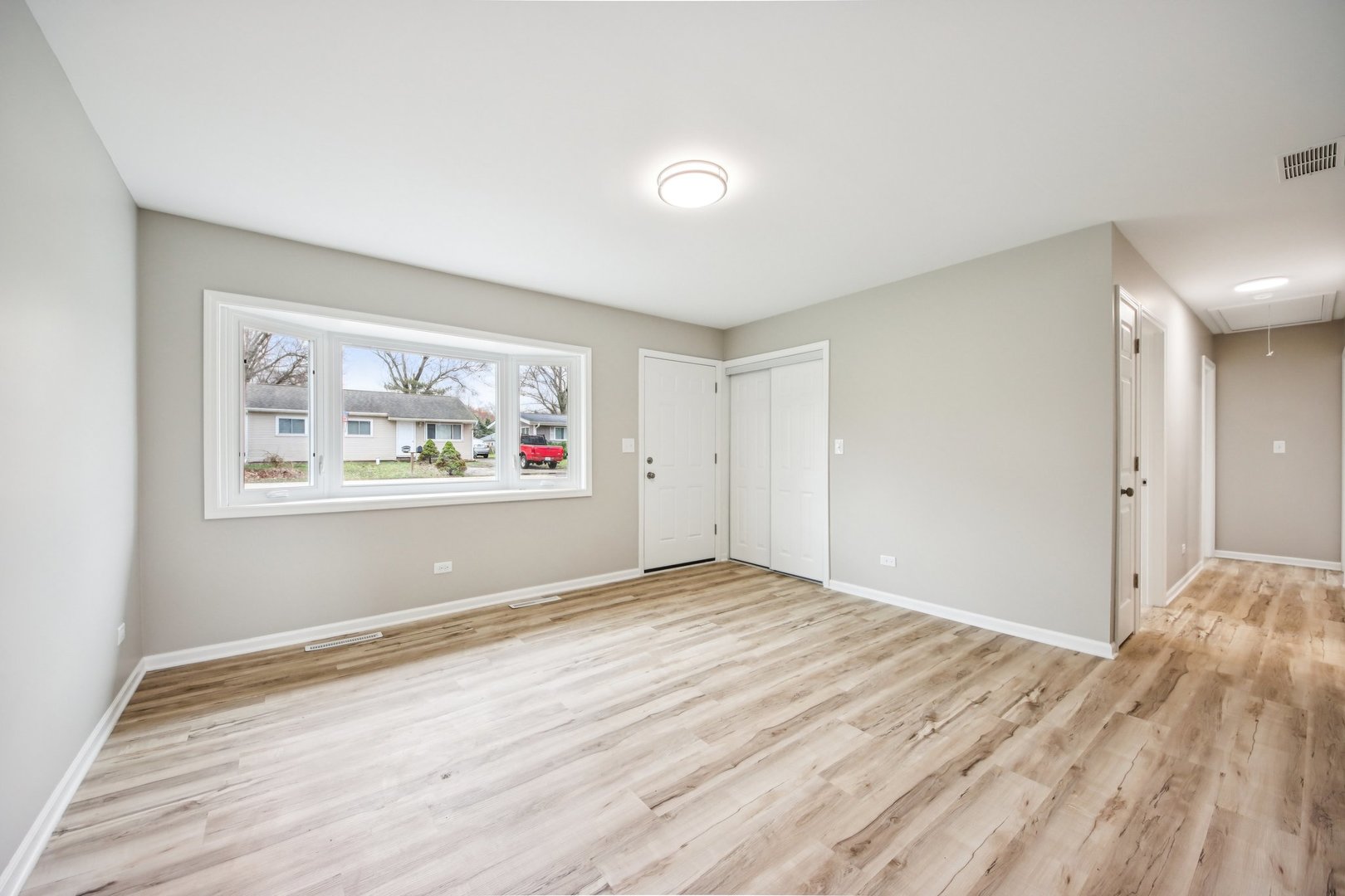 65 Della Street Property Photo 3